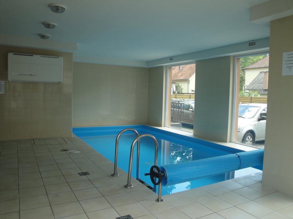 Bamboo Wellness Apartment Siofok Phòng bức ảnh