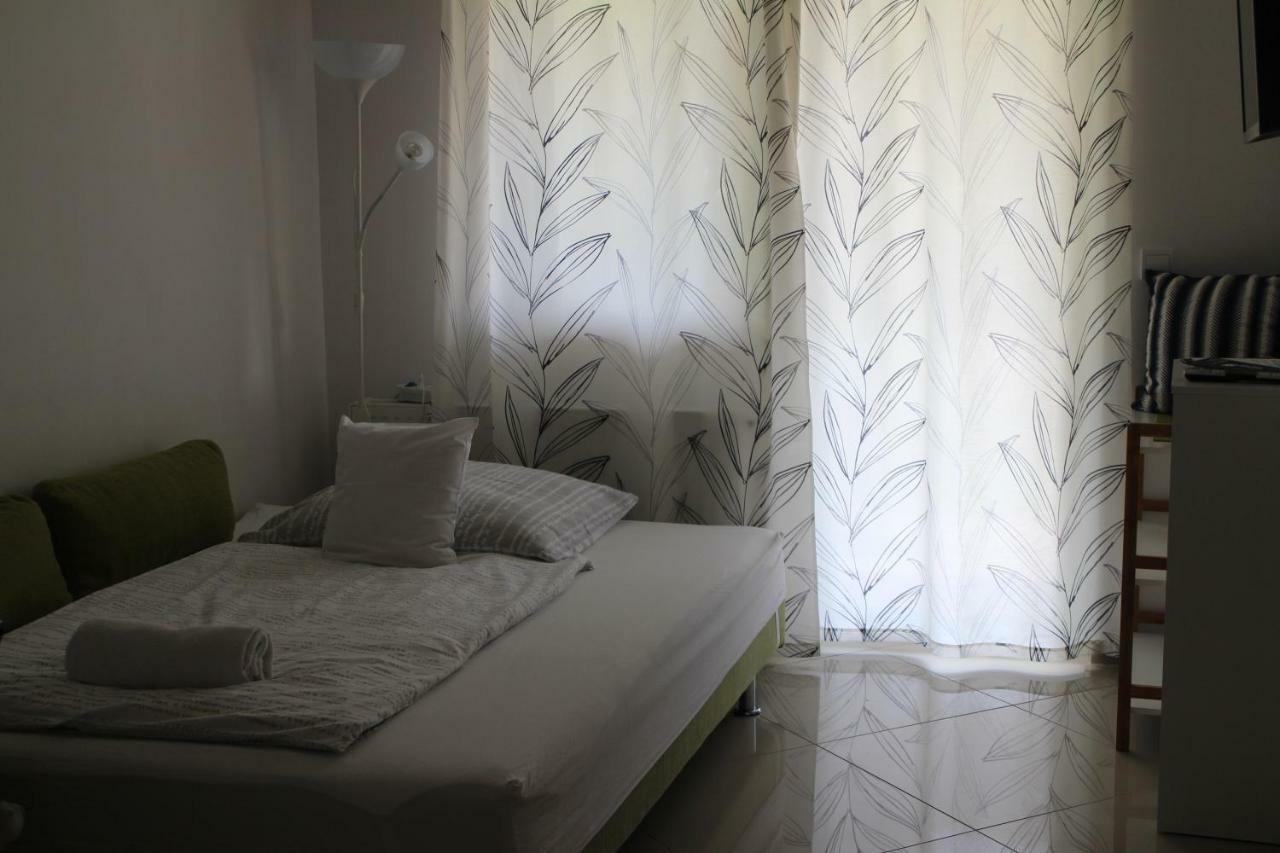 Bamboo Wellness Apartment Siofok Ngoại thất bức ảnh